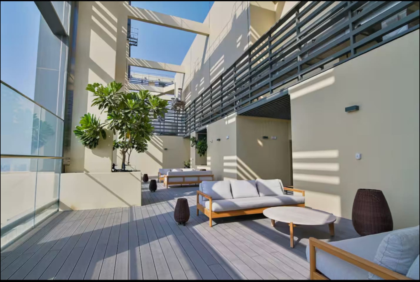 Stylish 2BR | 3 min walk to Dubai Mall