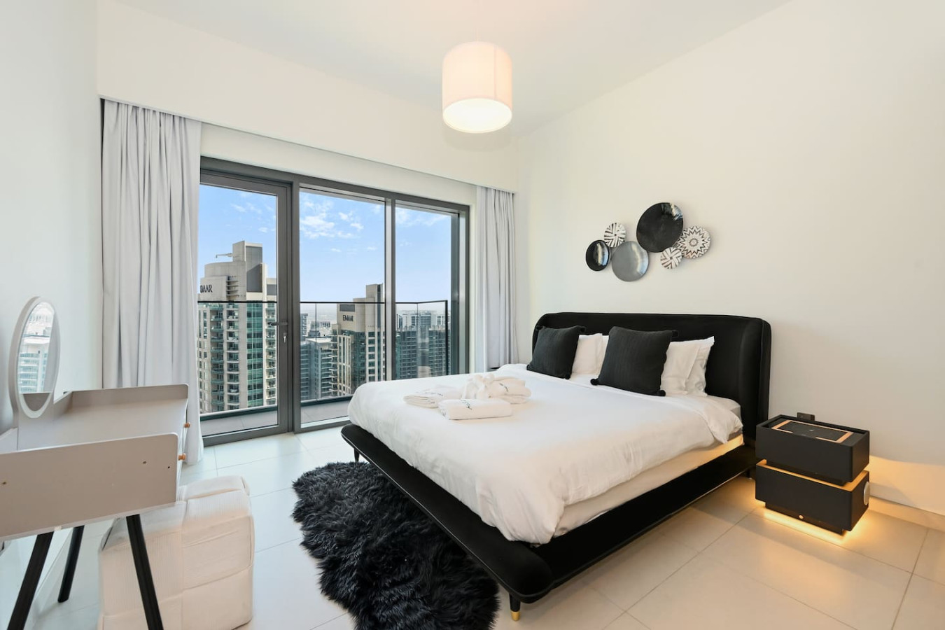 Stylish 2BR | 3 min walk to Dubai Mall