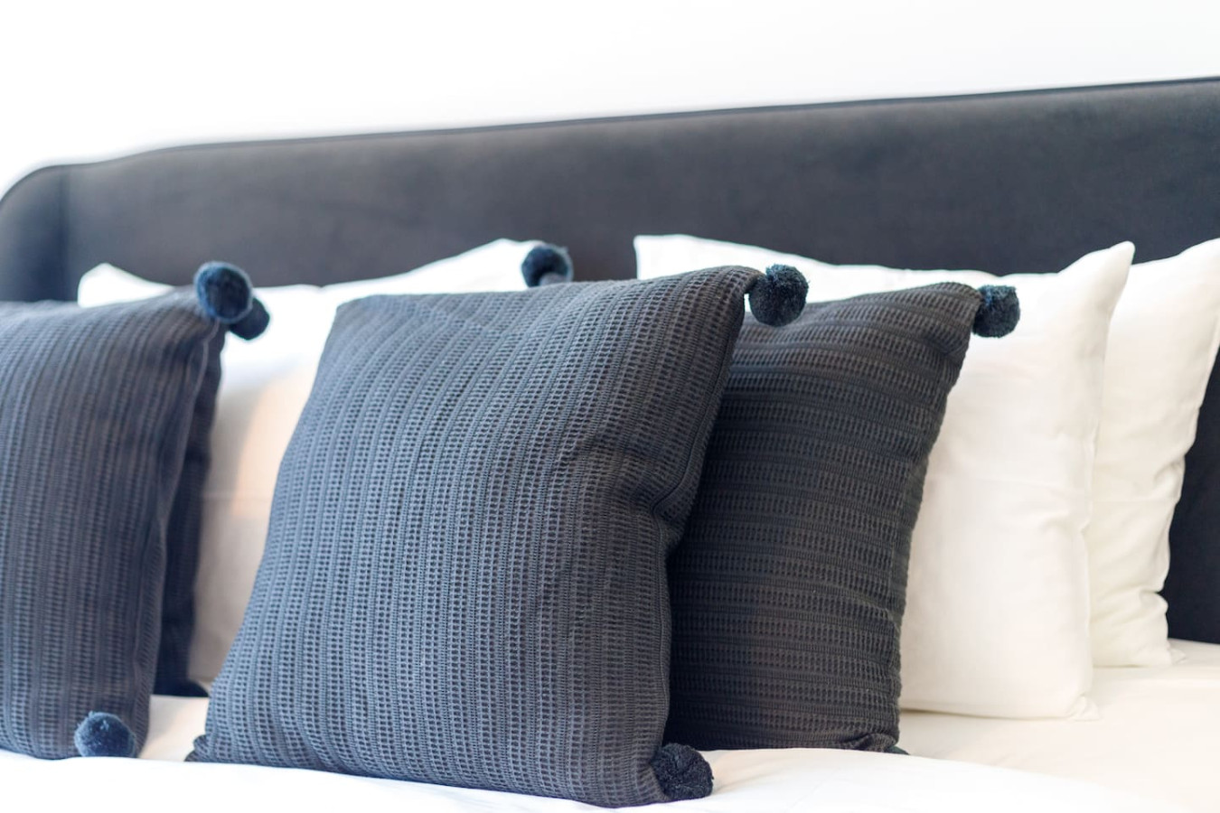 Stylish 2BR | 3 min walk to Dubai Mall