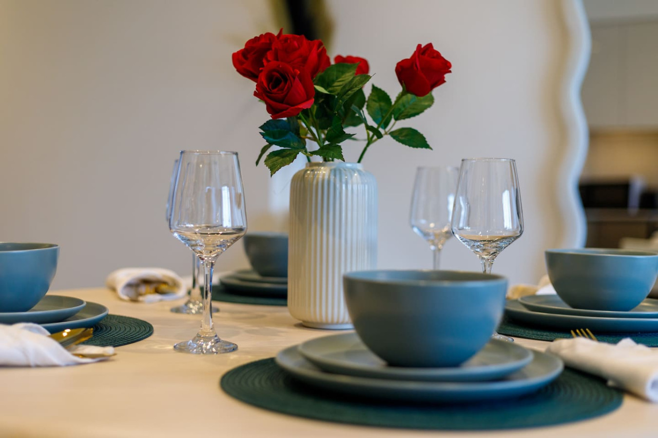 Stylish 2BR | 3 min walk to Dubai Mall