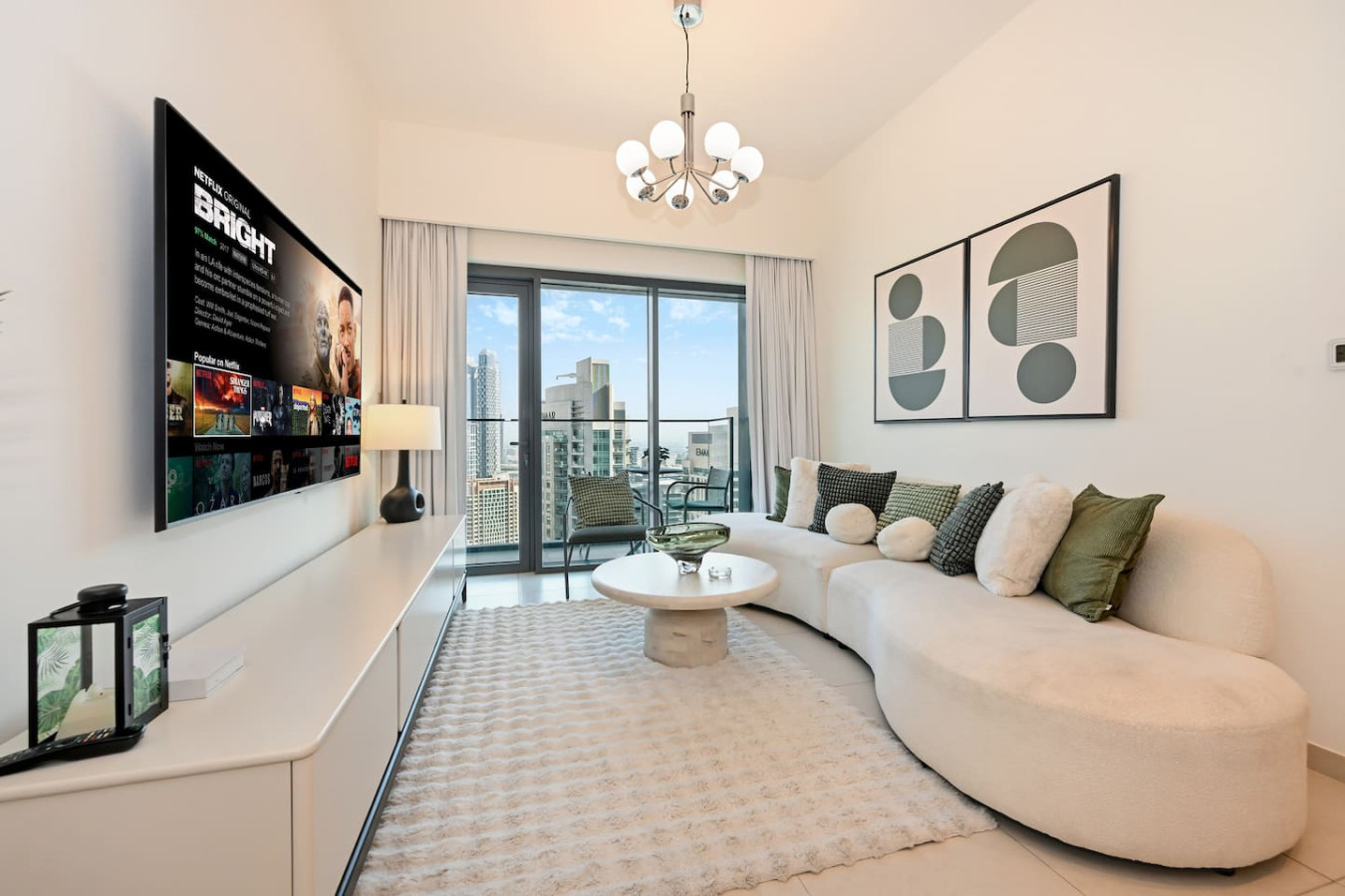 Stylish 2BR | 3 min walk to Dubai Mall