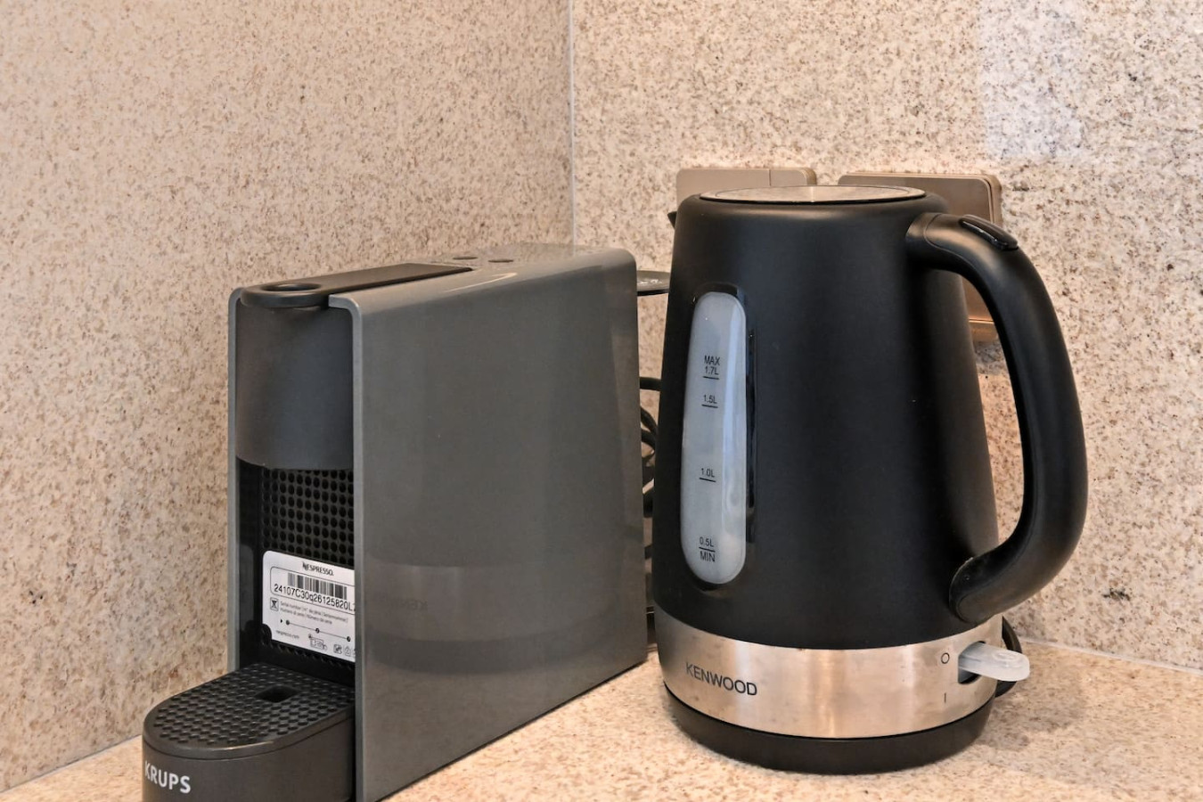 Stylish 2BR | 3 min walk to Dubai Mall