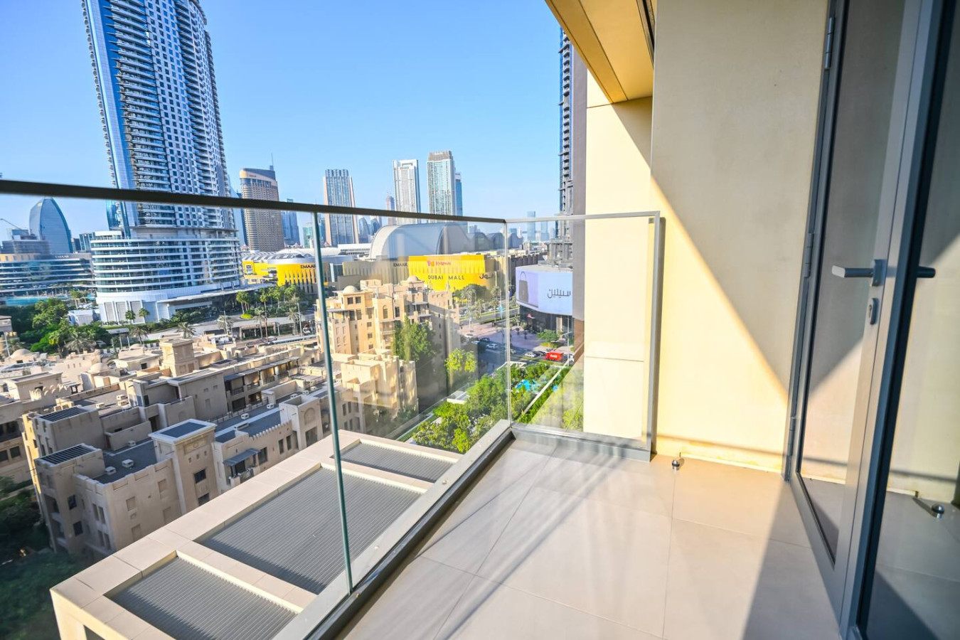 Full Burj Khalifa View, 3min Walking to Dubai mall