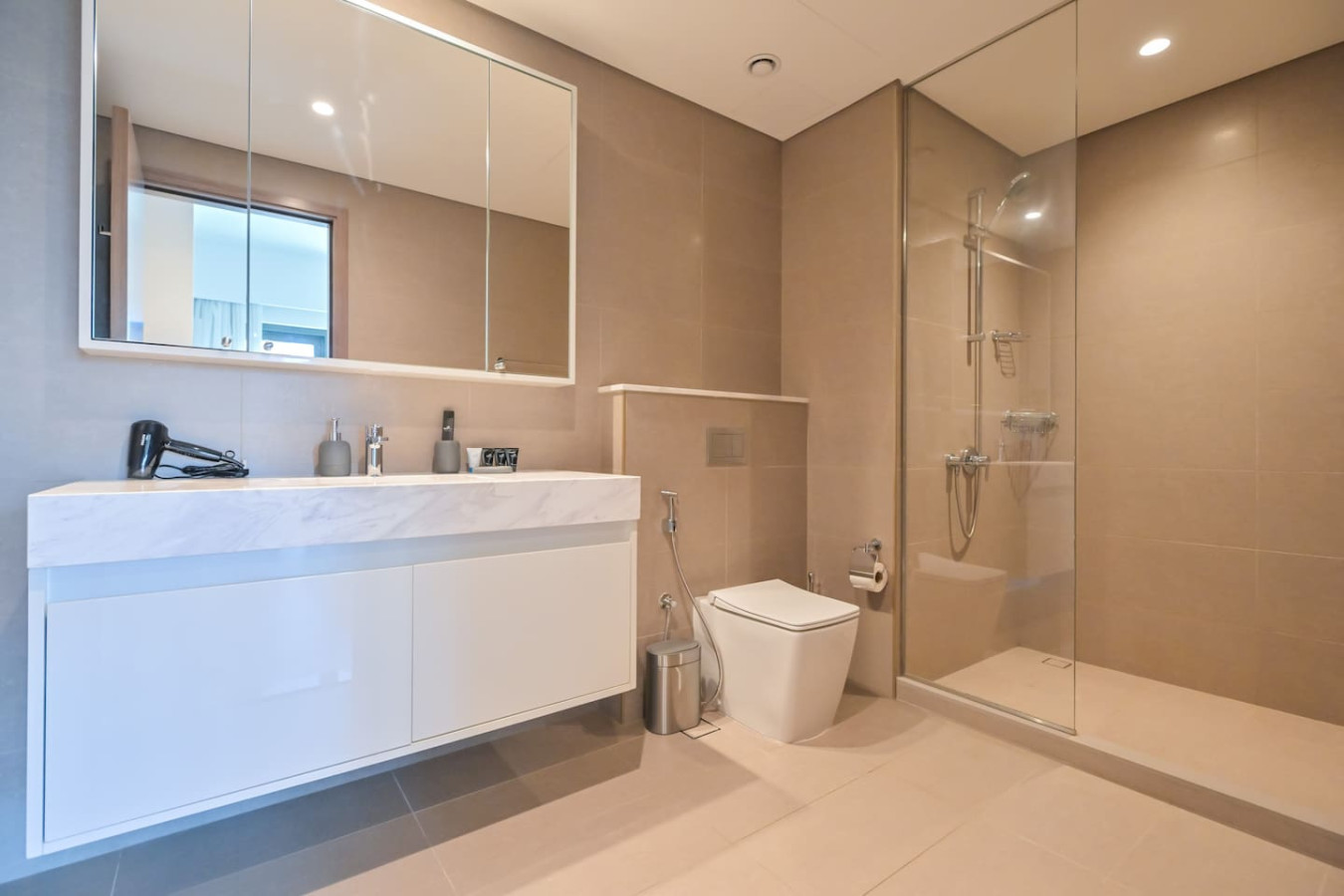 Full Burj Khalifa View, 3min Walking to Dubai mall