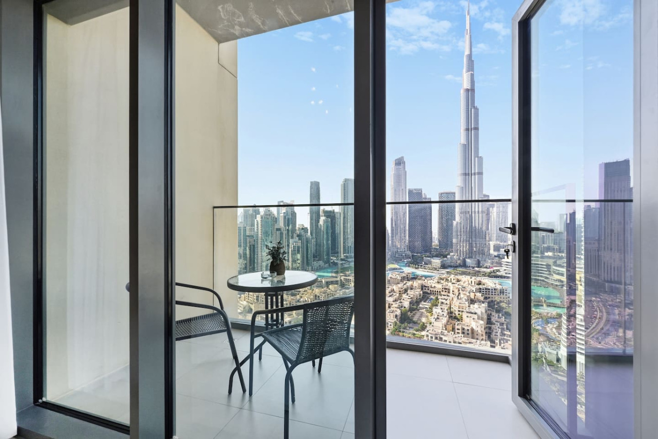 Breathtaking View, 3-minute walk to Dubai Mall