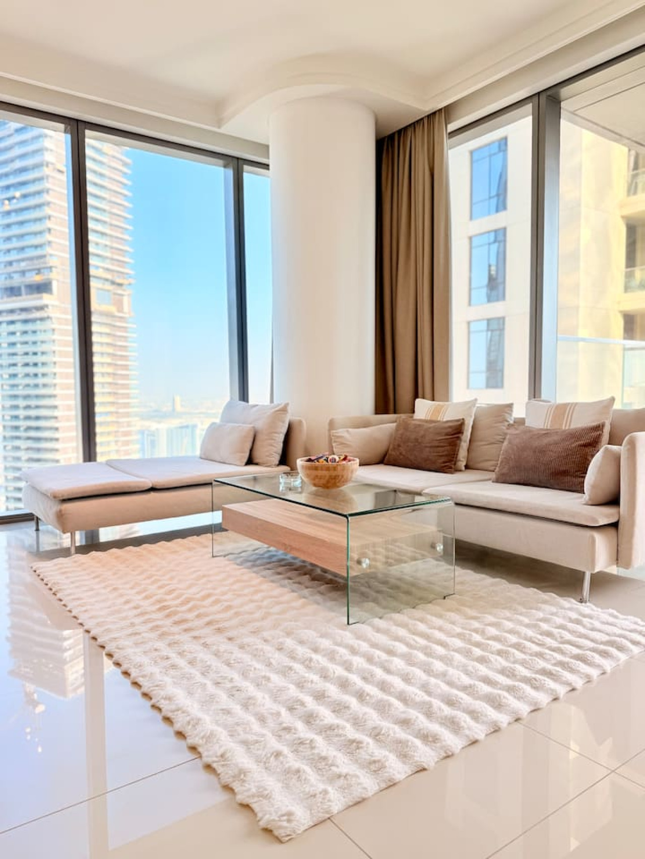 Dubai Mall connected, 38th floor, Amazing pool