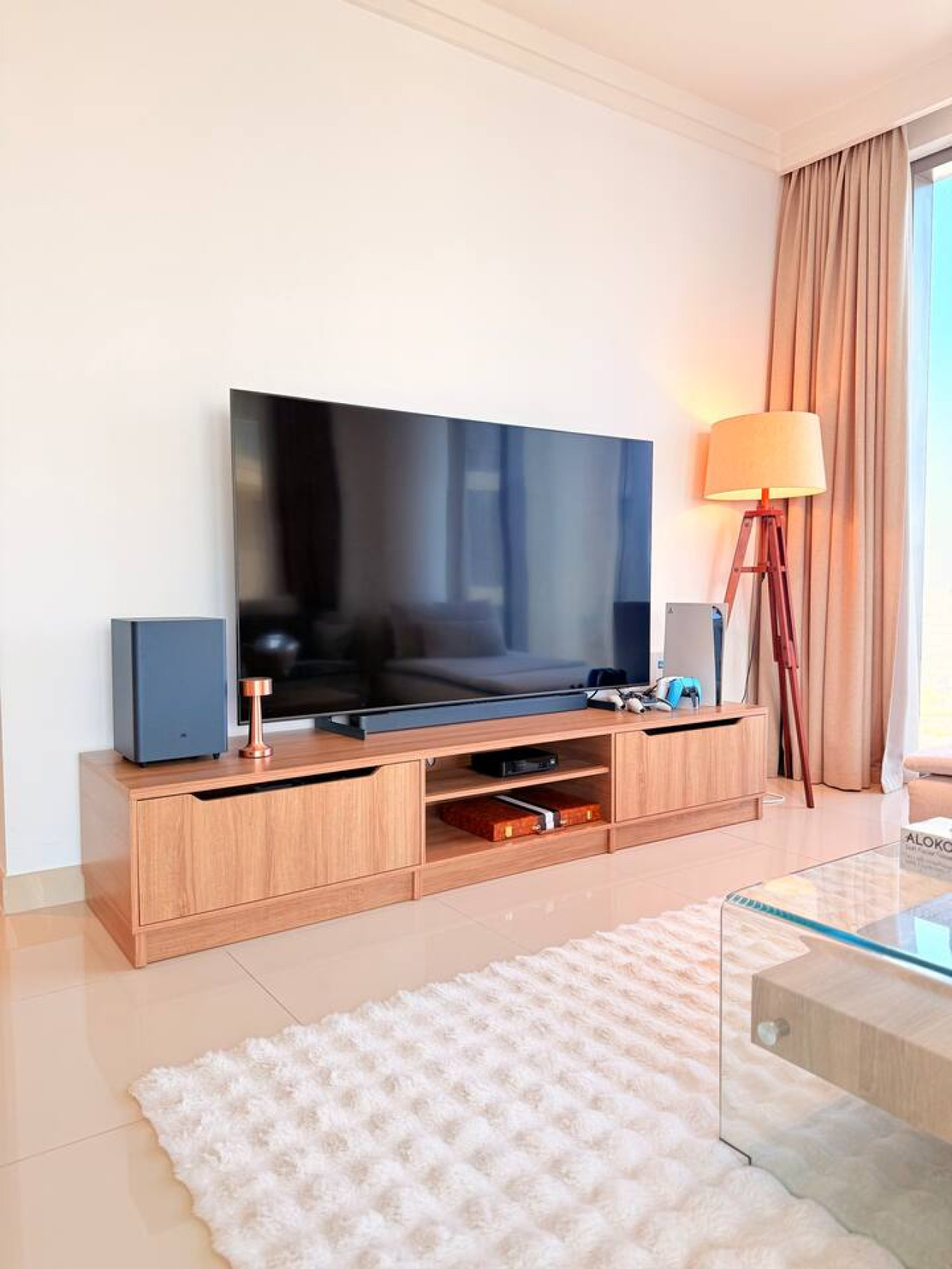 Dubai Mall connected, 38th floor, Amazing pool