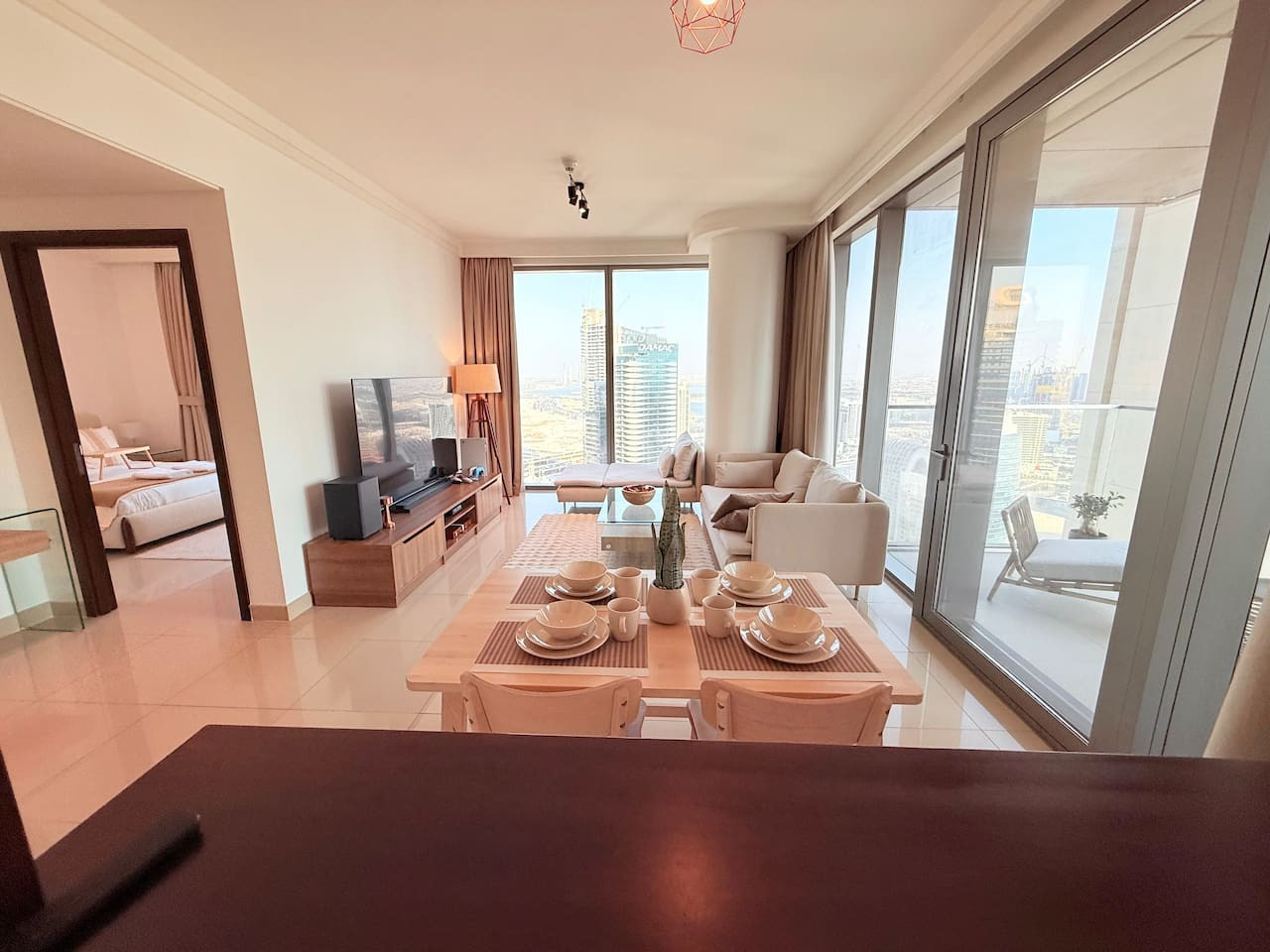 Dubai Mall connected, 38th floor, Amazing pool