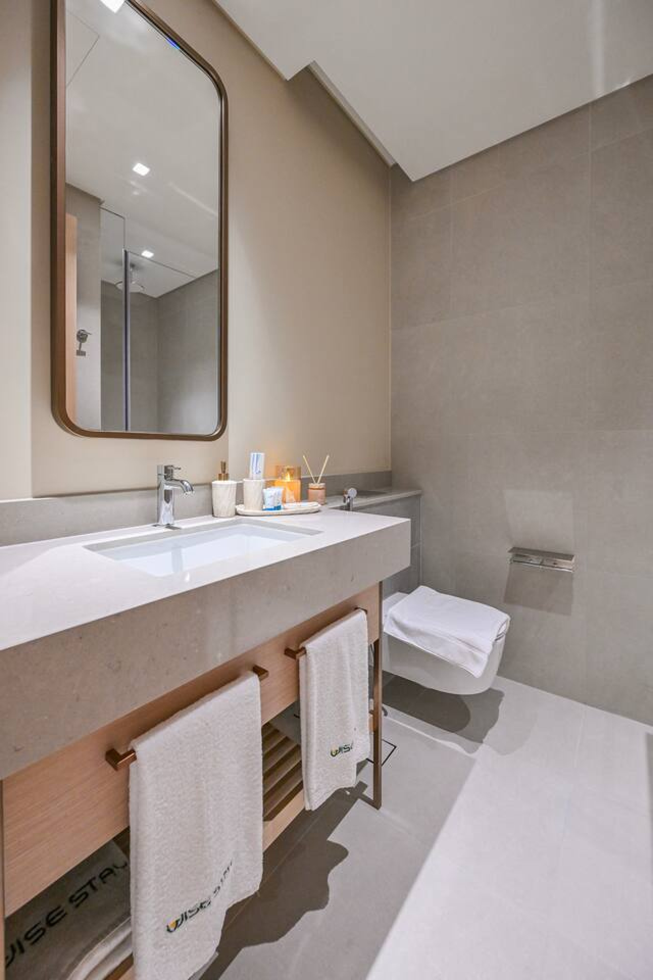 Hermès Design | Dubai Mall Connected | Vida Hotel